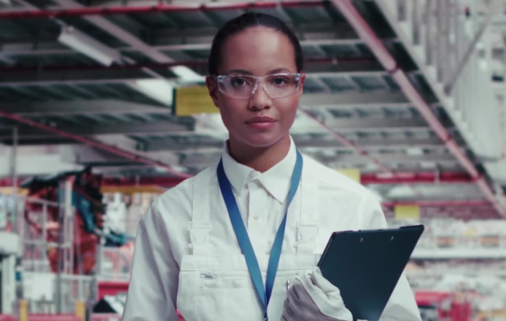 Colossyan AI video editor for manufacturing training